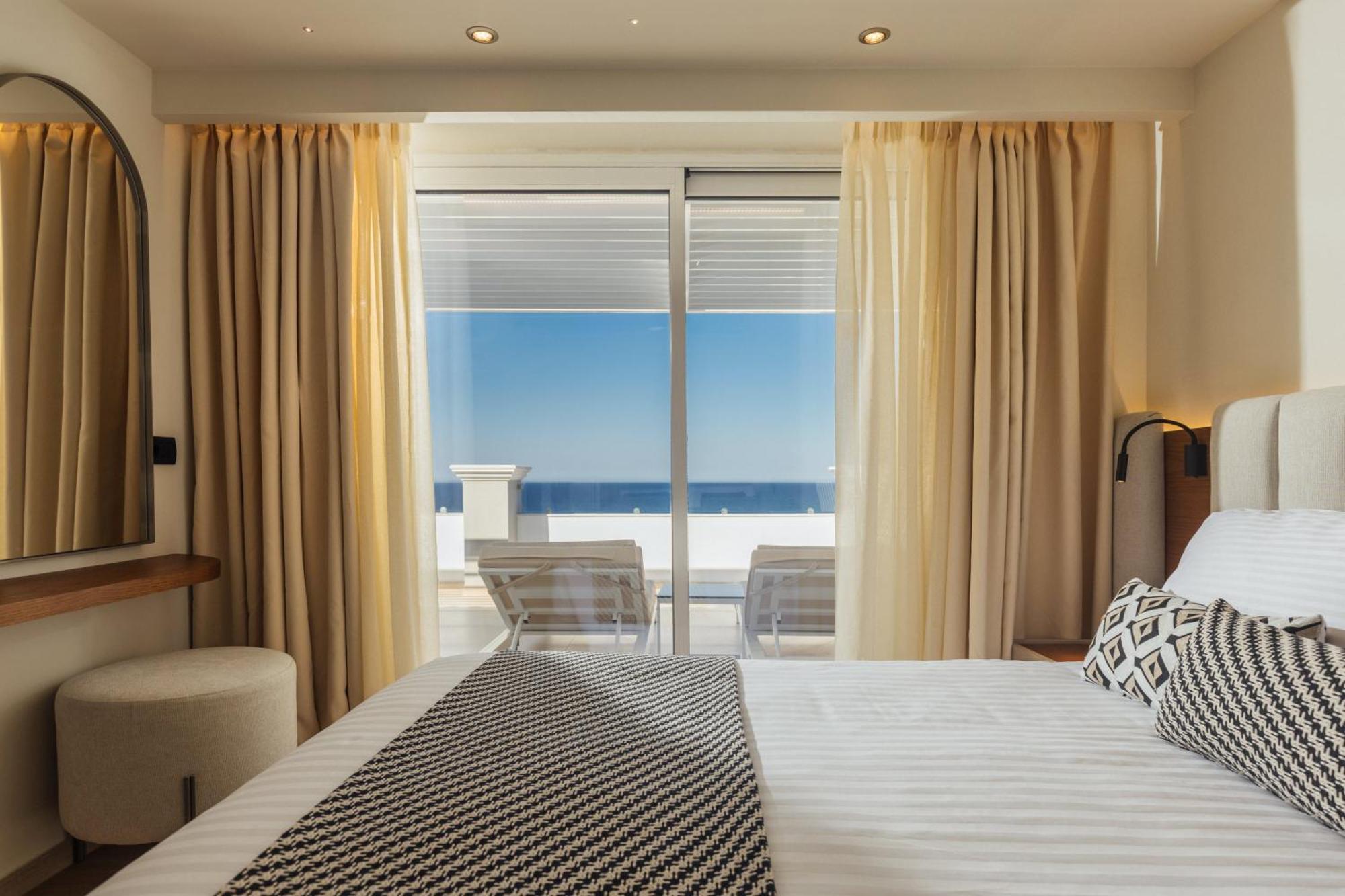 Alexandra Beach Resort & Spa チィリヴィ エクステリア 写真